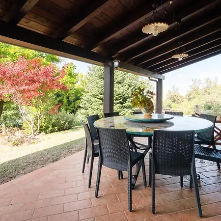 Villa Arcobaleno Apartment With Patio & Parking *