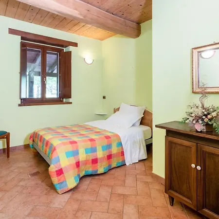 Villa Arcobaleno Apartment With Patio & Parking