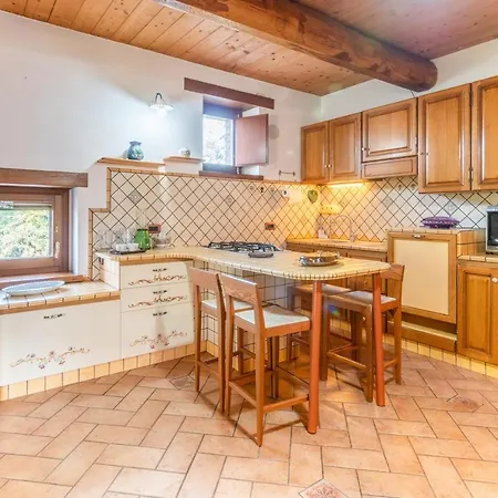 Villa Arcobaleno Apartment With Patio & Parking *