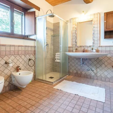 Villa Arcobaleno Apartment With Patio & Parking Apartamento