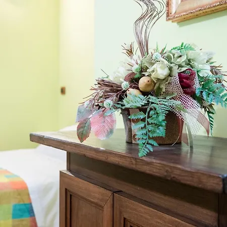 Apartamento Villa Arcobaleno Apartment With Patio & Parking Urbino