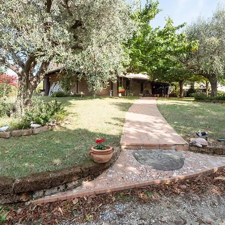Villa Arcobaleno Apartment With Patio & Parking * Urbino