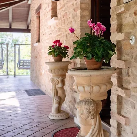 Villa Arcobaleno Apartment With Patio & Parking *